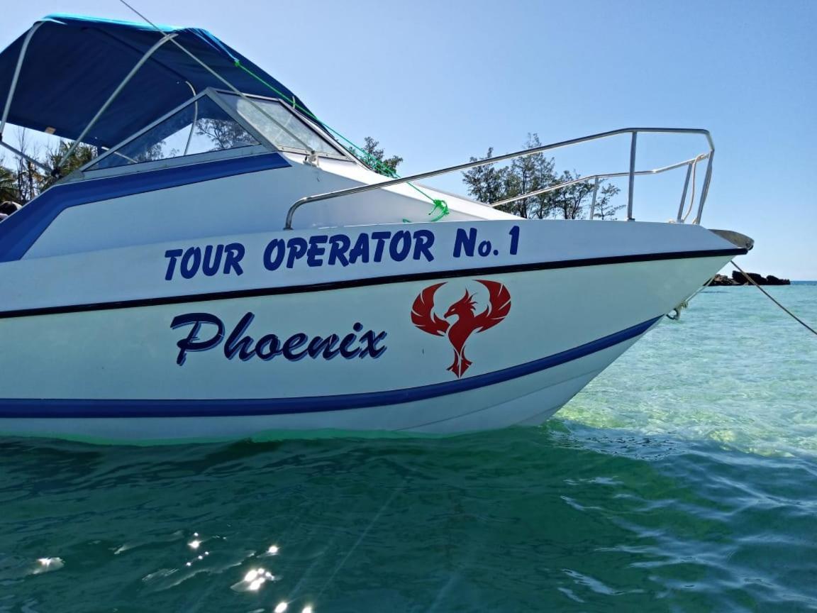 Dolphin Dhow Beach Safaris Виланкулос Екстериор снимка