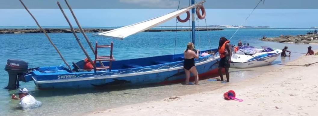 Dolphin Dhow Beach Safaris Виланкулос Екстериор снимка