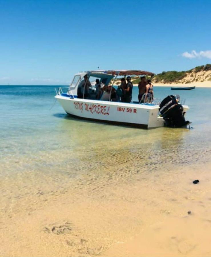 Dolphin Dhow Beach Safaris Виланкулос Екстериор снимка