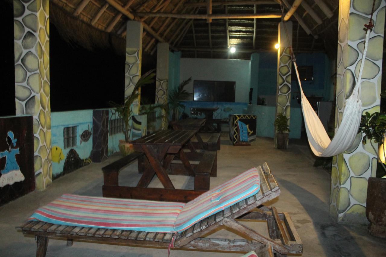 Dolphin Dhow Beach Safaris Виланкулос Екстериор снимка