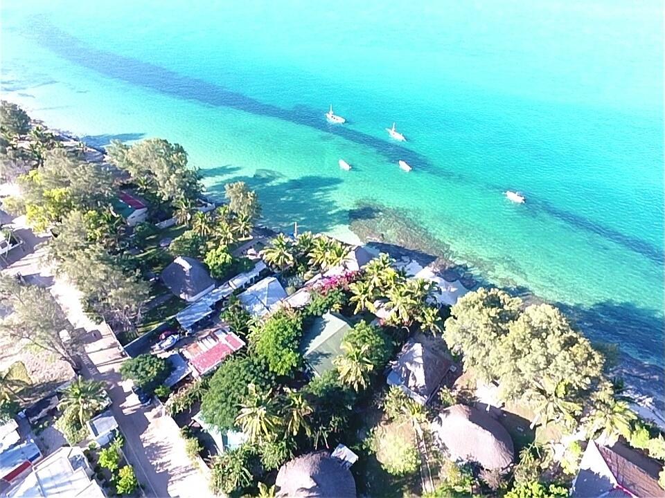 Dolphin Dhow Beach Safaris Виланкулос Екстериор снимка