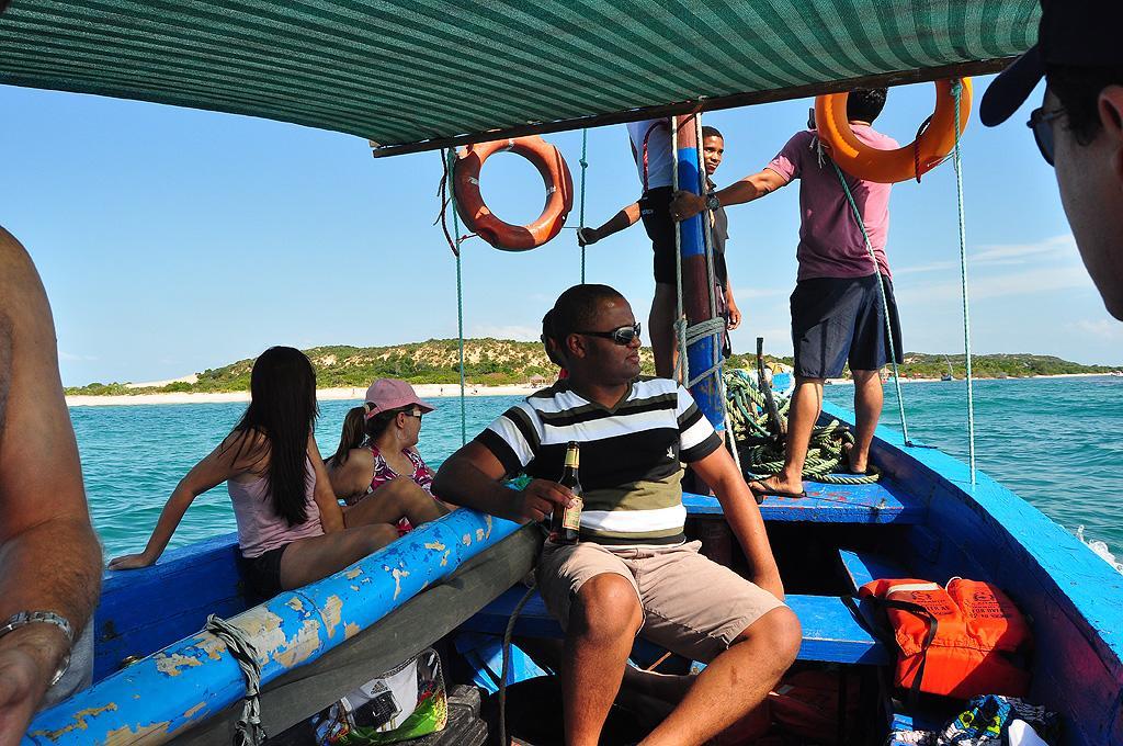 Dolphin Dhow Beach Safaris Виланкулос Екстериор снимка